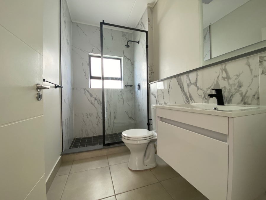 To Let 1 Bedroom Property for Rent in Sandown Western Cape